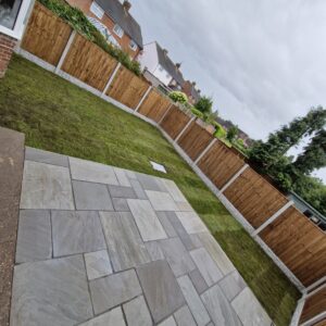 dog fencing by Manders Fencing and Garden Services in Nottingham