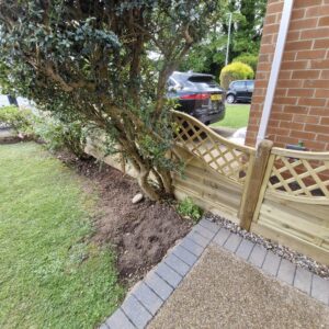 fencing costs Nottingham Manders Fencing