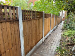 domestic fencing at Manders Fencing and Garden Services in Nottingham fencing services fencer in aslockton fencer in Bakersfield